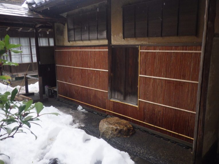 北方文化博物館外壁腰板貼替え工事