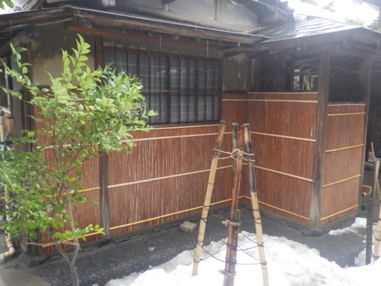 北方文化博物館外壁腰板貼替え工事