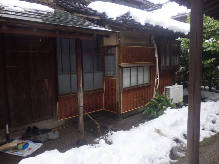 北方文化博物館外壁腰板貼替え工事